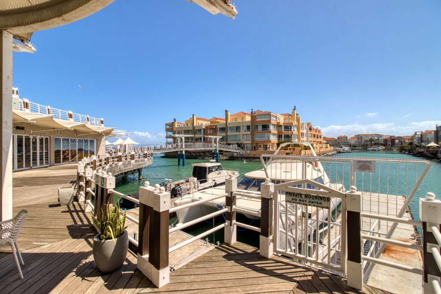 2 Bedroom Property for Sale in Harbour Island Western Cape